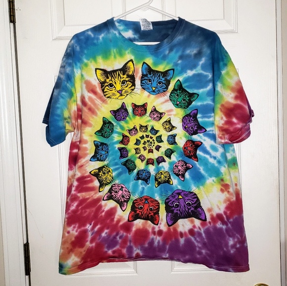 Fruit of the Loom Other - Cat Tie Dye Swirl Tshirt RARE Unique